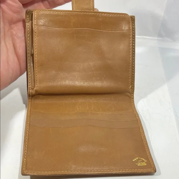Gucci Tan Monogram Canvas Wallet - Picture 3 of 12